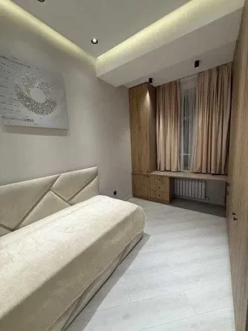 75 м², 3-комн. квартира, 2/9-1