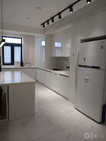 130 m², 3-xonali kvartira, 6/9-3