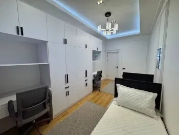 100 м², 3-комн. квартира, 2/9-1