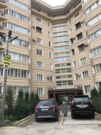 205 m², 4-xonali kvartira, 7/8-3