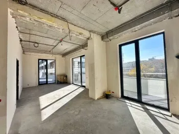 130 м², 4-комн. квартира, 3/16-1