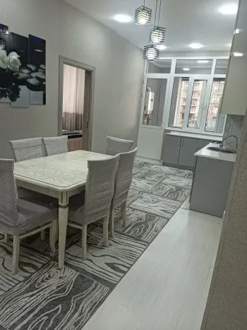 65 m², 3-xonali kvartira, 2/8-0