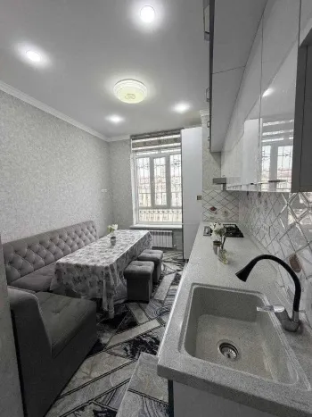 80 m², 3-xonali kvartira, 8/9-0