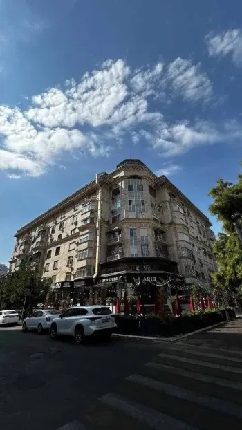 255 м², многокомнатная квартира, 3/7-0