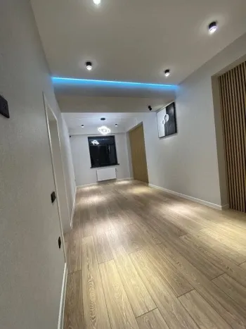 85 м², 3-комн. квартира, 2/9-0