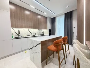 131 m², 4-xonali kvartira, 7/14-0