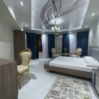 153 m², 4-xonali kvartira, 7/10-2
