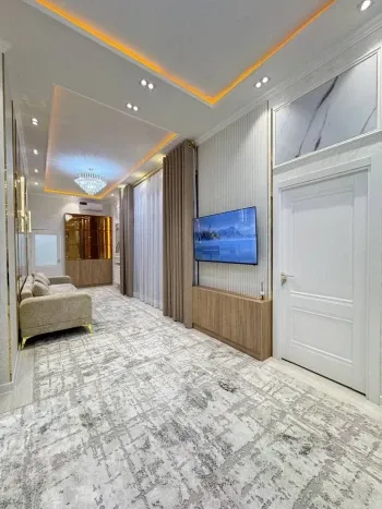 155 м², 5-комн. квартира, 8/8-1