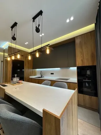 81 м², 3-комн. квартира, 7/13-3