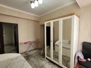 80 м², 3-комн. квартира, 2/5-3