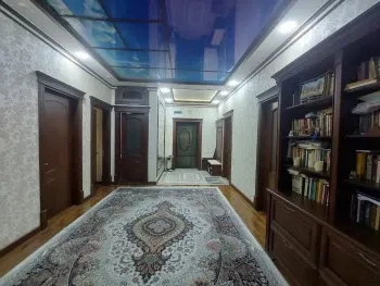 183 м², 5-комн. квартира, 2/8-0
