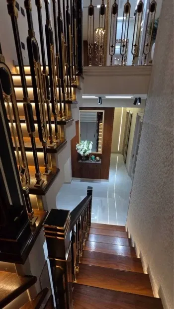 123 м², 4-комн. квартира, 8/9-2