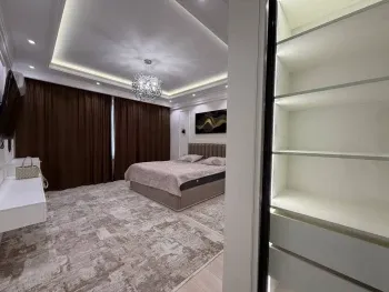 100 м², 3-комн. квартира, 7/10-3