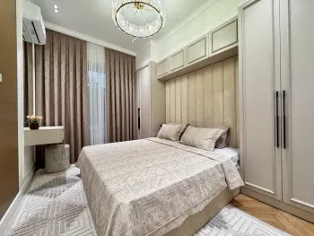 100 м², 4-комн. квартира, 3/9-1