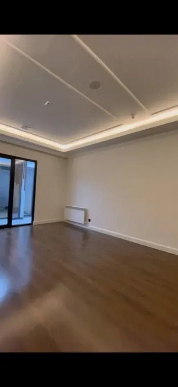 90 м², 3-комн. квартира, 8/9-1