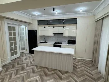 220 м², 5-комн. квартира, 9/9-2