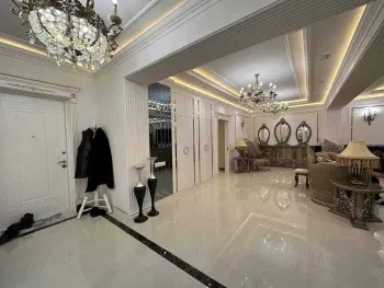 210 м², 3-комн. квартира, 3/8-3