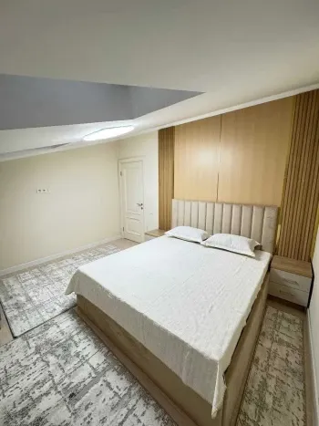 100 m², 4-xonali kvartira, 8/8-3