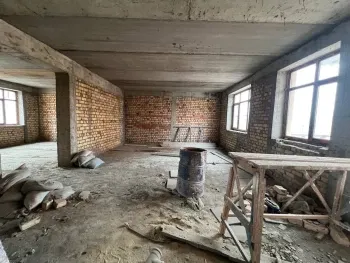 96 м², 3-комн. квартира, 4/8-2