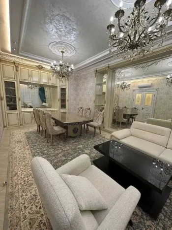 100 м², 3-комн. квартира, 3/7-3