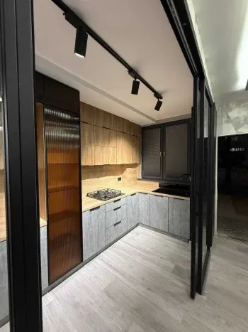 150 м², 5-комн. квартира, 1/9-1