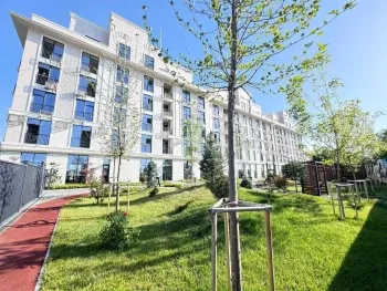 195 м², 4-комн. квартира, 6/6-1