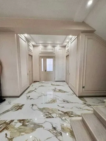 180 m², 4-xonali kvartira, 8/9-3