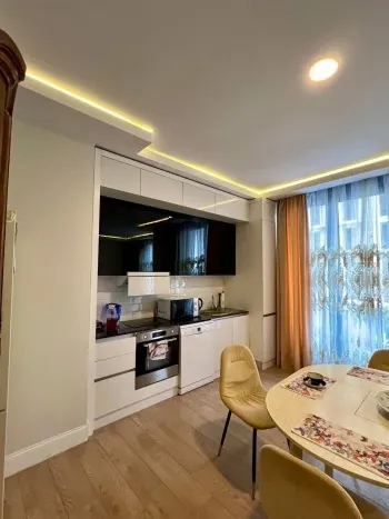 105 м², 3-комн. квартира, 4/8-3