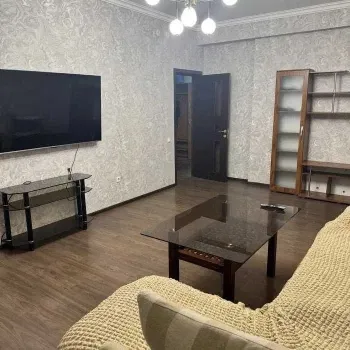 75 м², 3-комн. квартира, 2/8-1