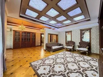 183 m², 4-xonali kvartira, 3/7-1