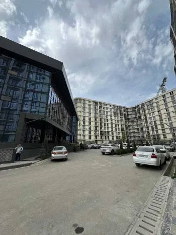 105 м², 3-комн. квартира, 1/9-0
