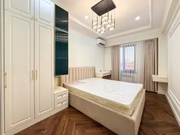 100 м², 4-комн. квартира, 5/9-1