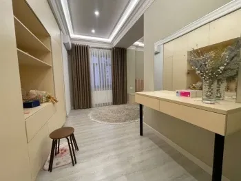 192 м², 4-комн. квартира, 9/9-1