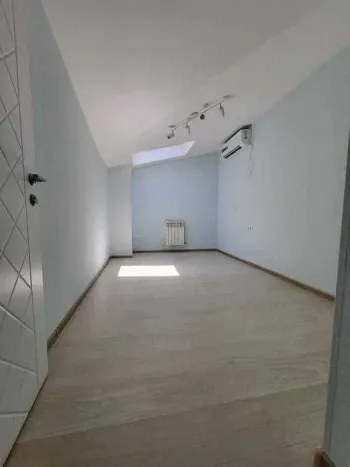 111 м², 4-комн. квартира, 8/9-0