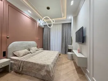 250 м², 5-комн. квартира, 8/9-3