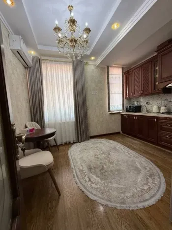 100 м², 4-комн. квартира, 3/4-1