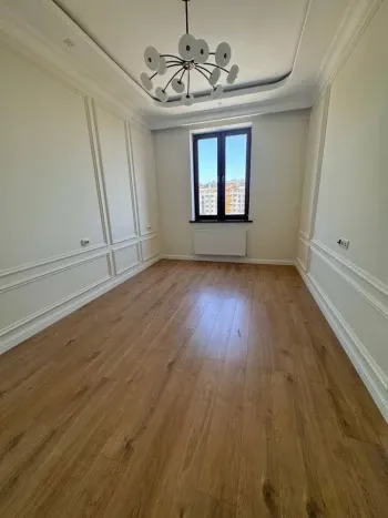 100 м², 3-комн. квартира, 8/10-3