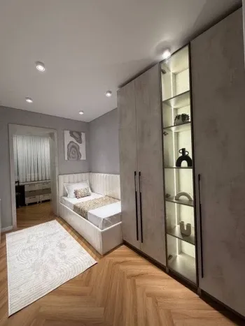 60 м², 3-комн. квартира, 2/4-3