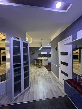183 м², 5-комн. квартира, 3/9-1