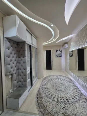 151 м², 5-комн. квартира, 4/7-3