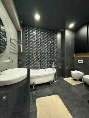 135 м², 4-комн. квартира, 3/6-1