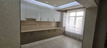 180 м², многокомнатная квартира, 7/8-0