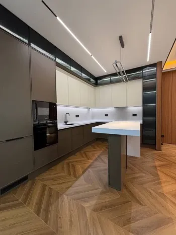 76 м², 2-комн. квартира, 2/9-2