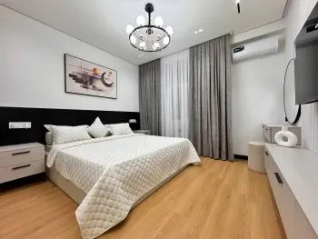 130 м², 4-комн. квартира, 8/10-3