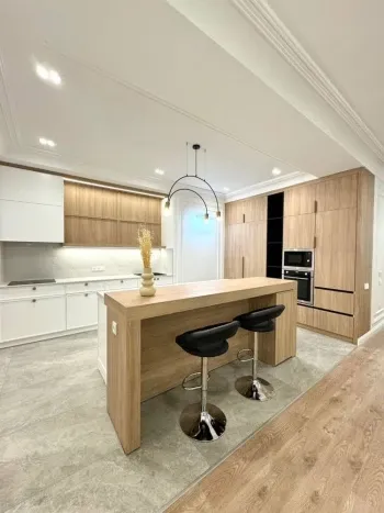 133 м², 3-комн. квартира, 7/10-0