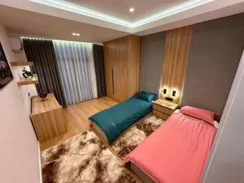 90 м², 3-комн. квартира, 4/10-3