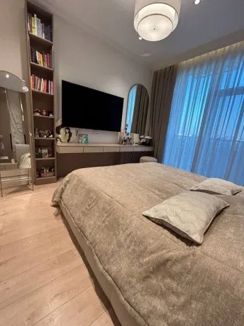 130 м², 4-комн. квартира, 3/6-1