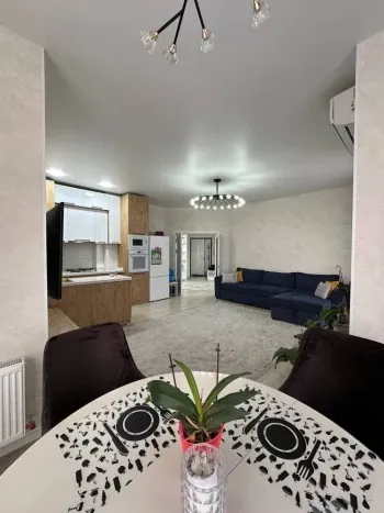 95 м², 3-комн. квартира, 4/8-2