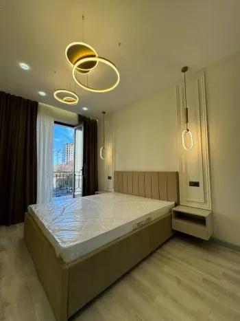 80 м², 3-комн. квартира, 4/8-2