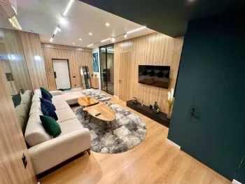 90 м², 3-комн. квартира, 4/10-0